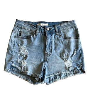 KanCan Estilo Light wash distressed women’s cut off Denim Jean shorts size 27